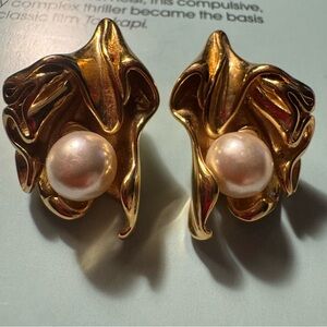 ZARA Gold & Pearl Earrings